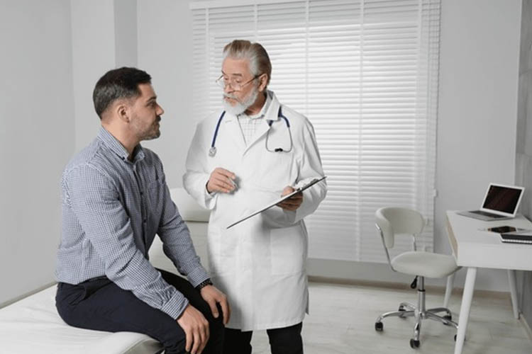 معاینات و آزمایشات طب کار چیست؟
